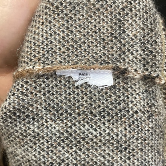 ❤️TRADED❤️ Burberry check V neck leopard trim sweater medium unisex - Picture 5 of 10